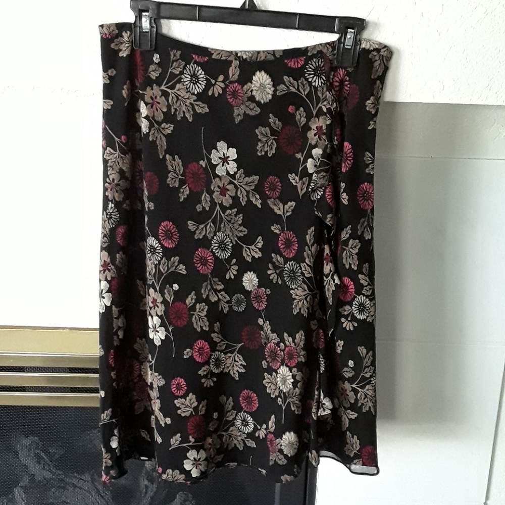 Ann Taylor Loft skirt